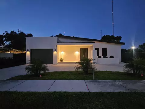 131 Miami Gardens Rd, West Park, FL 33023
