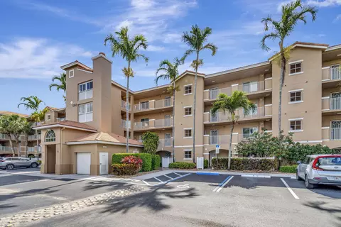 5842 Crystal Shores Dr #105, Boynton Beach, FL 33437