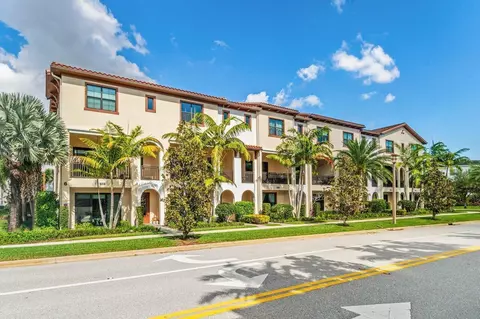 7115 Edison Pl, Palm Beach Gardens, FL 33418