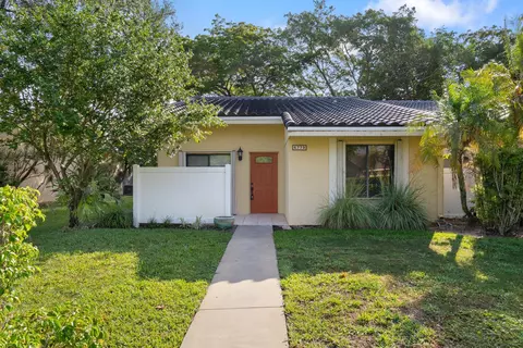 6779 Bridlewood Ct, Boca Raton, FL 33433