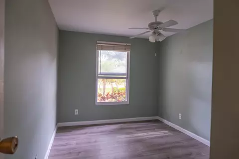 Bedroom - 1222 Ute St, Jupiter, FL 33458 photo 3 of 4