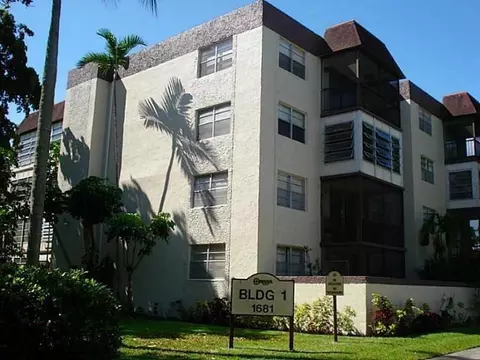 1681 NW 70th Ave #403, Plantation, FL 33313