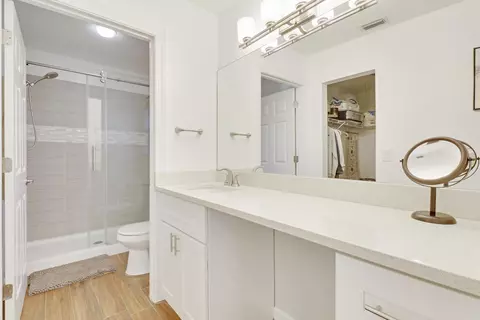 Bath - 1112 Keystone Dr N #A, Jupiter, FL 33458 photo 1 of 2