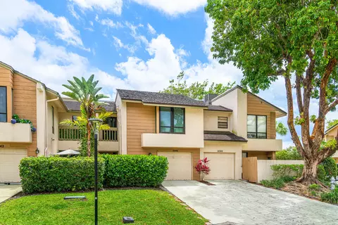 6044 Glendale Dr, Boca Raton, FL 33433