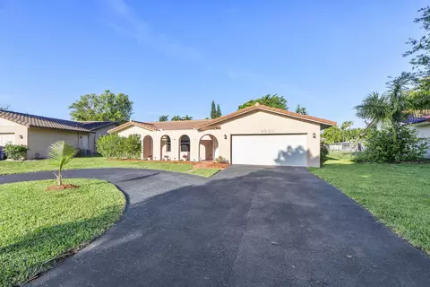 4020 NW 113th Ave, Coral Springs, FL 33065