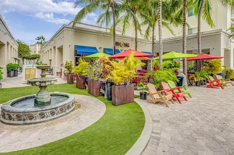Exterior - 4345 Parkside Dr, Jupiter, FL 33458 photo 7 of 12