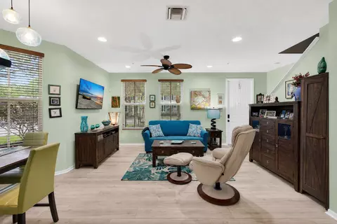 Living - 4345 Parkside Dr, Jupiter, FL 33458 photo 2 of 3
