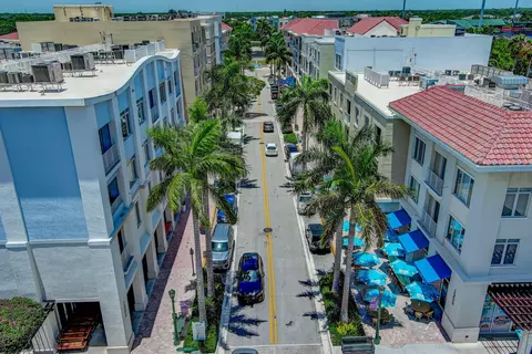 View/Area - 4345 Parkside Dr, Jupiter, FL 33458 photo 4 of 7