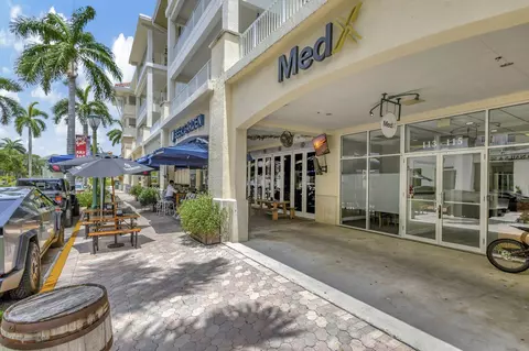 Exterior - 4345 Parkside Dr, Jupiter, FL 33458 photo 11 of 12