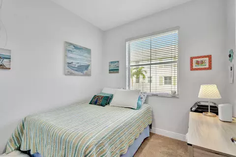 Bedroom - 4345 Parkside Dr, Jupiter, FL 33458 photo 4 of 5