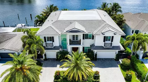 7212 NE 8th Dr, Boca Raton, FL 33487