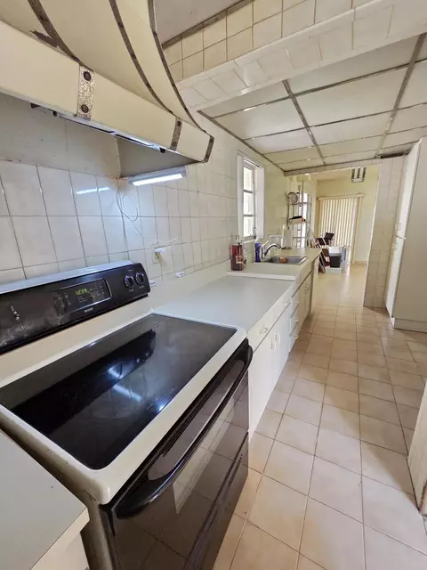 Kitchen - 6495 W 2nd Ct, Hialeah, FL 33012 photo 1 of 2