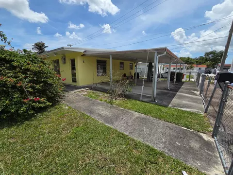 Exterior - 6495 W 2nd Ct, Hialeah, FL 33012 photo 2 of 5