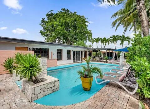 4460 NE 17th Ter, Oakland Park, FL 33334
