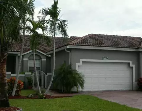 2401 E Aragon Blvd #5, Sunrise, FL 33313