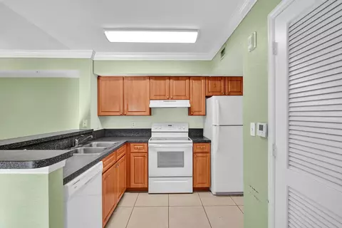 15075 Michelangelo Blvd #103, Delray Beach, FL 33446
