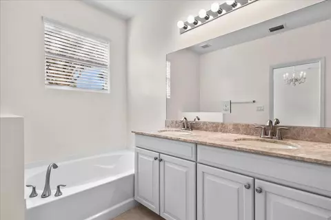 Bath - 8392 Lyons Ranches Rd, Boynton Beach, FL 33472 photo 2 of 3