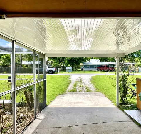 Exterior - 7815 NW 86th Ct, Okeechobee, FL 34972 photo 2 of 7