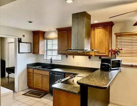 Kitchen - 7815 NW 86th Ct, Okeechobee, FL 34972 photo 1 of 4