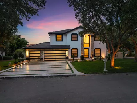 1254 NW 102nd Way, Coral Springs, FL 33071