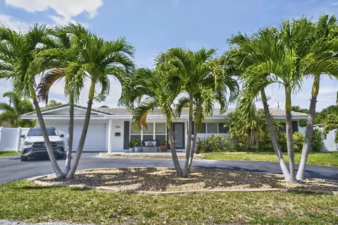 Exterior - 2231 NE 34th St, Lighthouse Point, FL 33064 photo 8 of 8