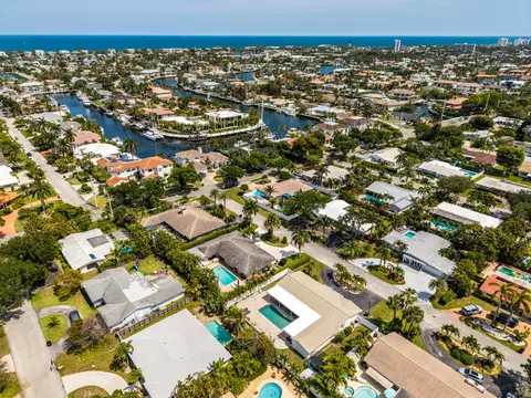 View/Area - 2231 NE 34th St, Lighthouse Point, FL 33064 photo 4 of 6