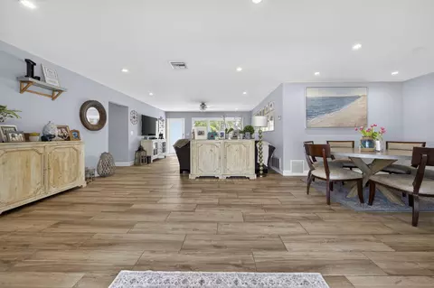 Entry Way - 2231 NE 34th St, Lighthouse Point, FL 33064 photo 1 of 1