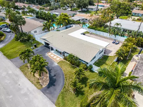 View/Area - 2231 NE 34th St, Lighthouse Point, FL 33064 photo 3 of 6