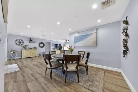 Dining - 2231 NE 34th St, Lighthouse Point, FL 33064 photo 1 of 1