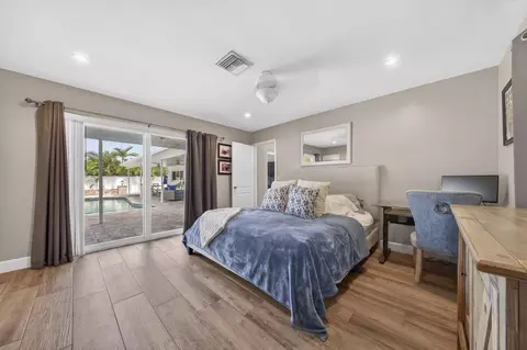 Bedroom - 2231 NE 34th St, Lighthouse Point, FL 33064 photo 1 of 6