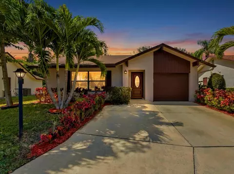 6345 Tall Cypress Cir, Greenacres, FL 33463