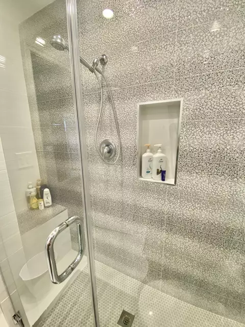 68 Stratford E, West Palm Beach, FL 33417