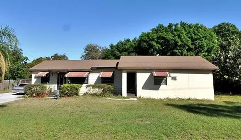 4232 Edwards Rd, Fort Pierce, FL 34981