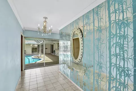 Entry Way - 4200 Buchanan St, Hollywood, FL 33021 photo 2 of 3
