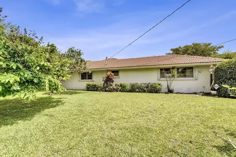 Exterior - 4200 Buchanan St, Hollywood, FL 33021 photo 8 of 9