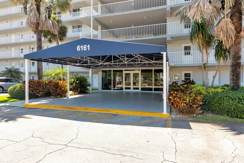 6161 NW 2nd Ave #PH-R, Boca Raton, FL 33487