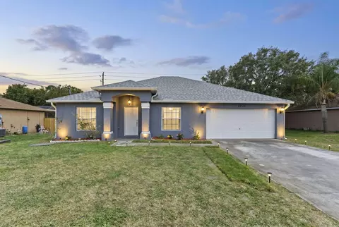 1024 SW Estaugh Ave, Port Saint Lucie, FL 34953