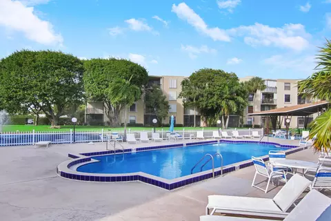 300 Waterway Dr S #407, Lantana, FL 33462