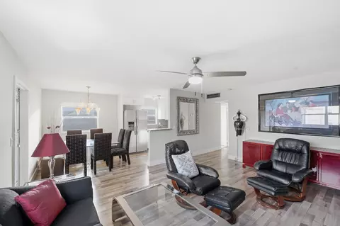 756 Flanders #756, Delray Beach, FL 33484
