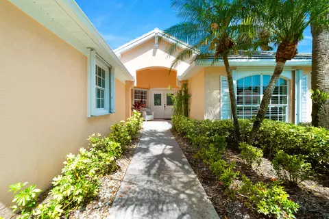 Exterior - 3548 SE Doubleton Dr, Stuart, FL 34997 photo 2 of 8
