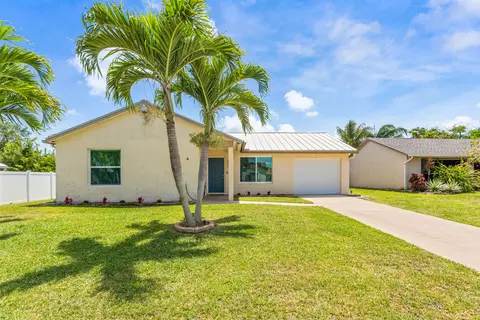 105 Banyan Cir, Jupiter, FL 33458