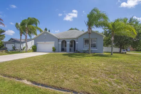388 NW Placid Ave, Port Saint Lucie, FL 34983