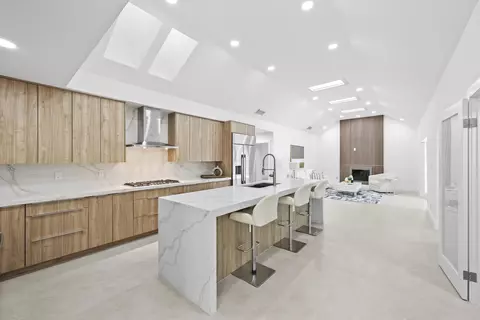 7571 Estrella Cir, Boca Raton, FL 33433