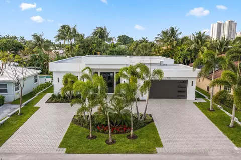 325 Cascade Ln, Palm Beach Shores, FL 33404