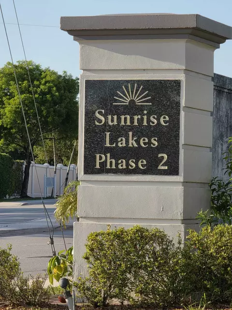 8400 Sunrise Lakes Blvd #107, Sunrise, FL 33322