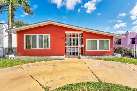 745 NW 46th St, Miami, FL 33127