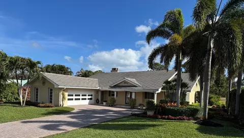 3521 SE Clubhouse Pl, Stuart, FL 34997