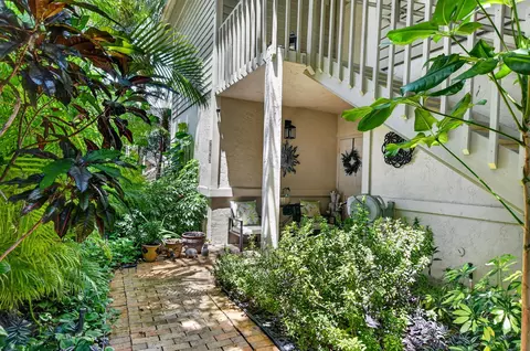 7590 Elmridge Dr, Boca Raton, FL 33433