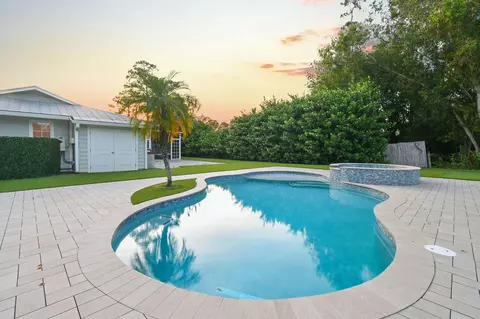 Exterior - 16582 Mellen Ln, Jupiter, FL 33478 photo 2 of 17