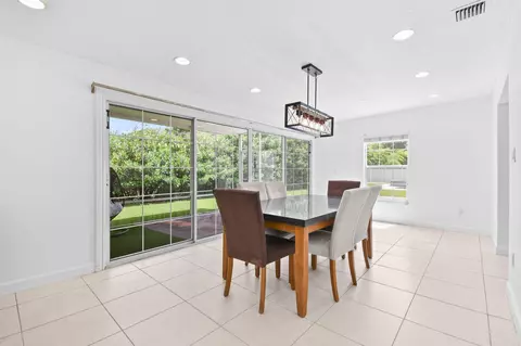 Dining - 16582 Mellen Ln, Jupiter, FL 33478 photo 1 of 1